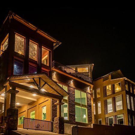 Tiaraa Jujurana Resort T Pathyar Bagian luar foto