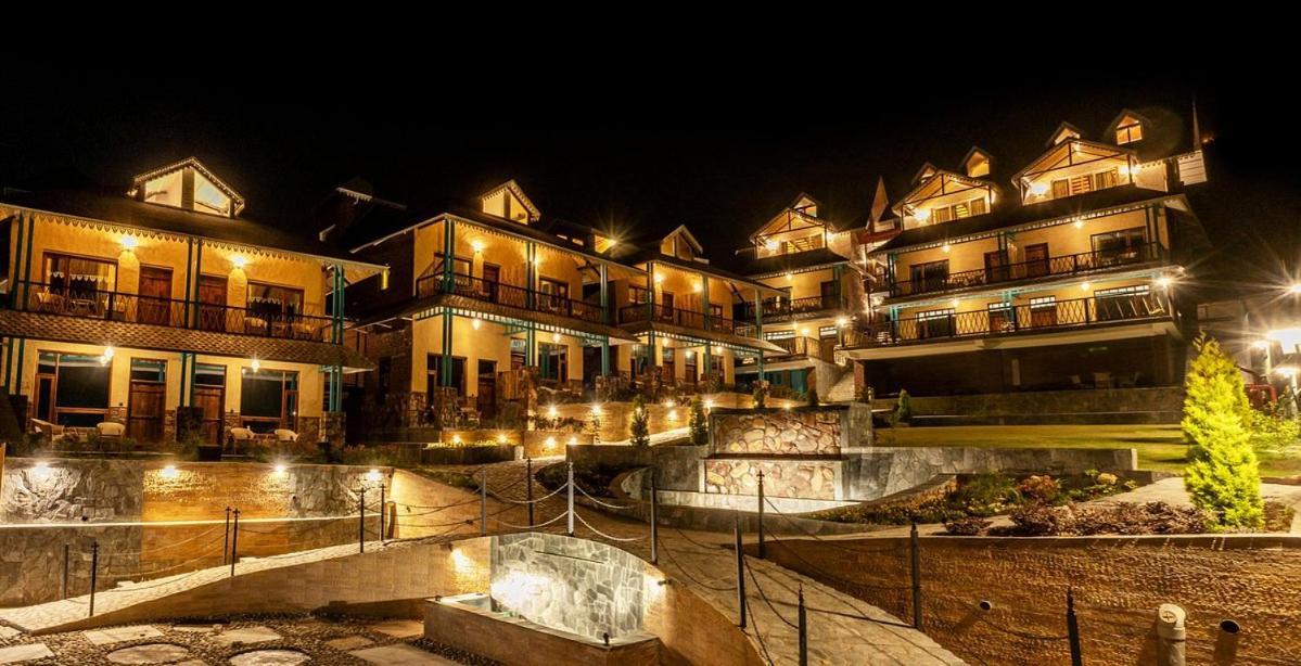 Tiaraa Jujurana Resort T Pathyar Bagian luar foto